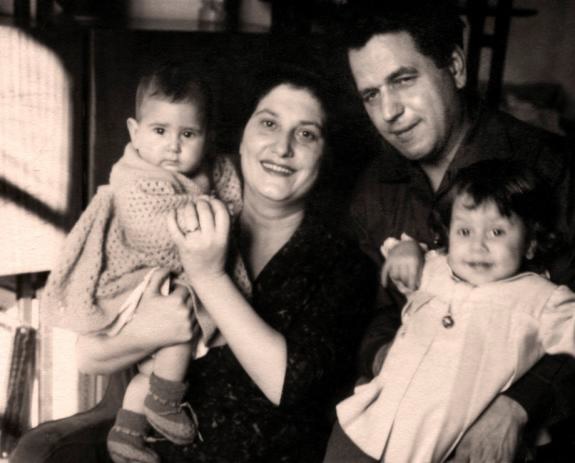 Claudia Pinelli. STORIA DI UNA FAMIGLIA